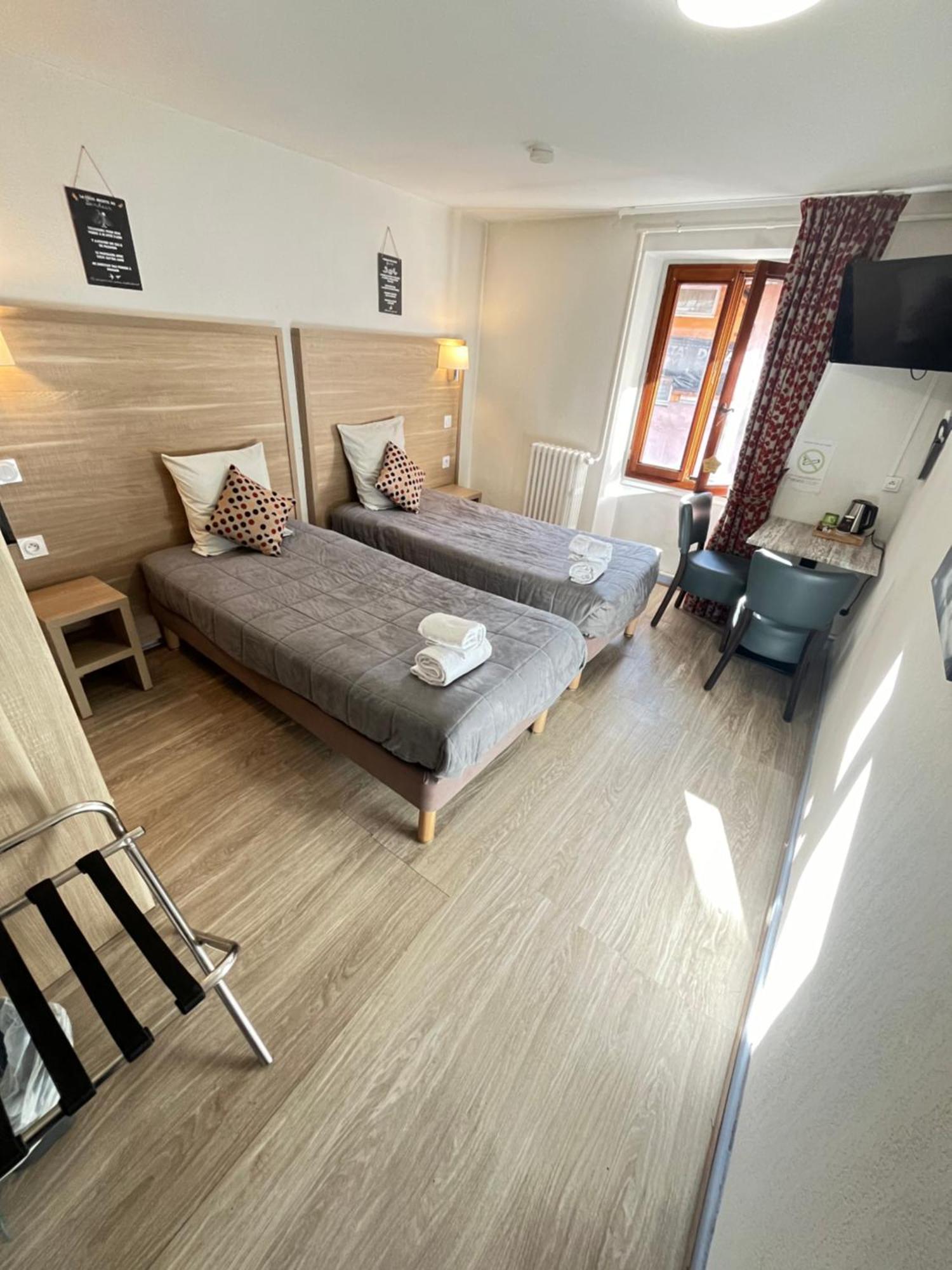 Hotel Du Cheval Blanc Barcelonnette Dış mekan fotoğraf