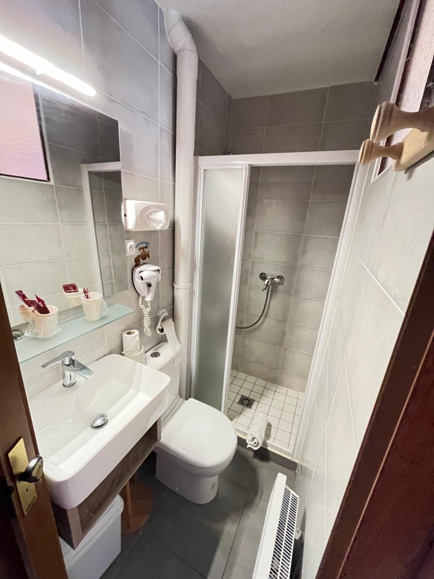 Hotel Du Cheval Blanc Barcelonnette Dış mekan fotoğraf