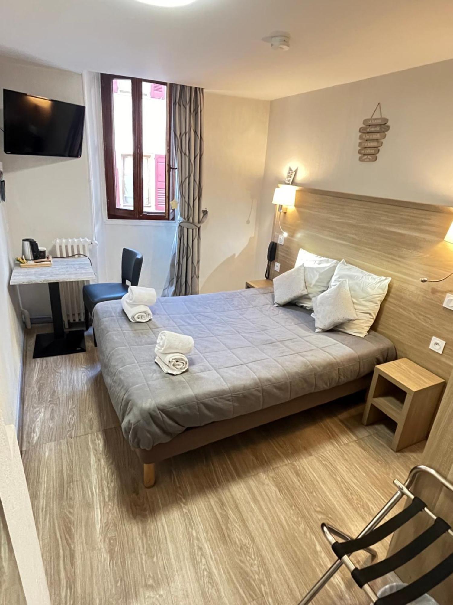 Hotel Du Cheval Blanc Barcelonnette Dış mekan fotoğraf