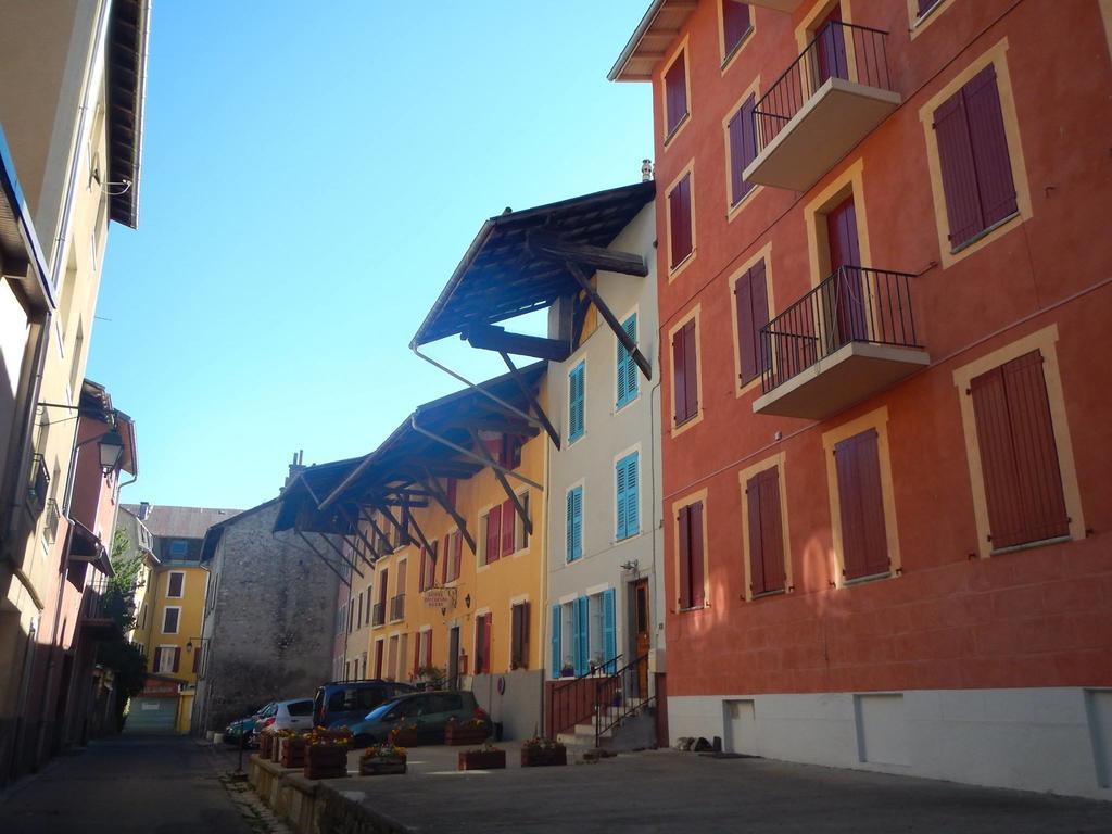 Hotel Du Cheval Blanc Barcelonnette Dış mekan fotoğraf